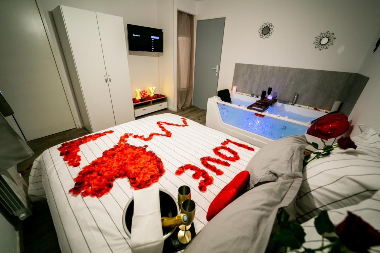 Kelys Residentiel Premium Jacuzzi Apartment