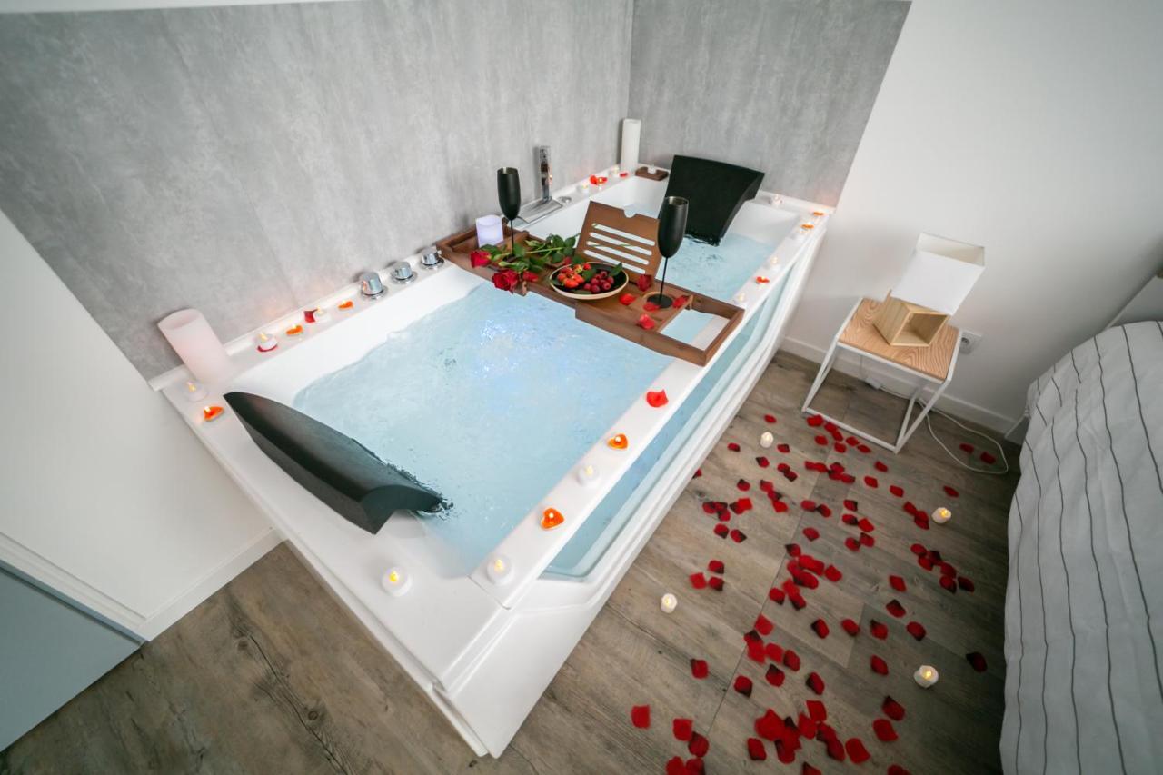 Apartment Kelys Residentiel Premium Jacuzzi