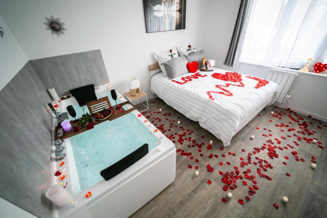 Apartment Kelys Residentiel Premium Jacuzzi *